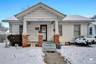 1620 Colorado St in Manhattan, KS - Building Photo