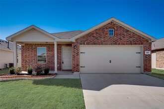 305 Falling Star Dr in Haslet, TX - Building Photo - Building Photo