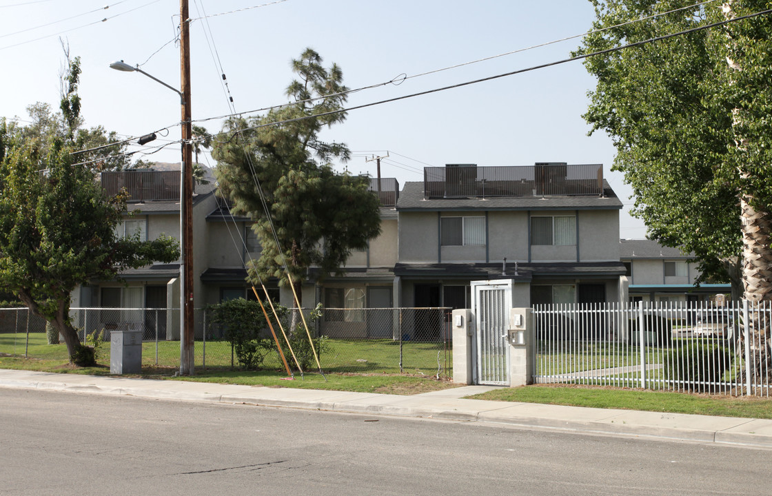 5565 34th St in Riverside, CA - Building Photo