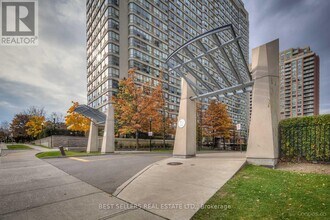 1359 Rathburn Rd E in Mississauga, ON - Building Photo - Building Photo