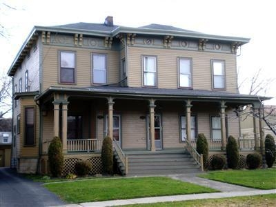 1421-1423 Ridgewood Ave in Lakewood, OH - Foto de edificio