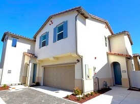 1714A River Vista Way in Lompoc, CA - Building Photo