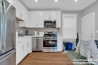 68 Harvest St in Boston, MA - Building Photo - Building Photo