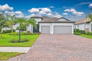 20121 Napa Loop in Estero, FL - Building Photo