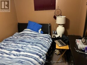 3622 Molly Ave in Mississauga, ON - Building Photo - Building Photo