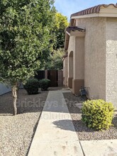 3953 S Crosscreek Dr in Chandler, AZ - Building Photo - Building Photo