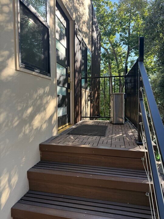 2315 Loma Vista Pl in Los Angeles, CA - Foto de edificio