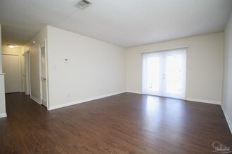 5205 Charbar Dr in Pensacola, FL - Building Photo - Building Photo