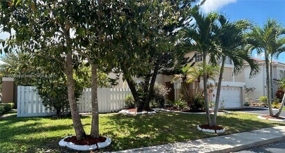1450 NW 129th Ave in Sunrise, FL - Building Photo - Building Photo