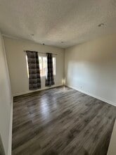 11018 Morrison St in North Hollywood, CA - Foto de edificio - Building Photo
