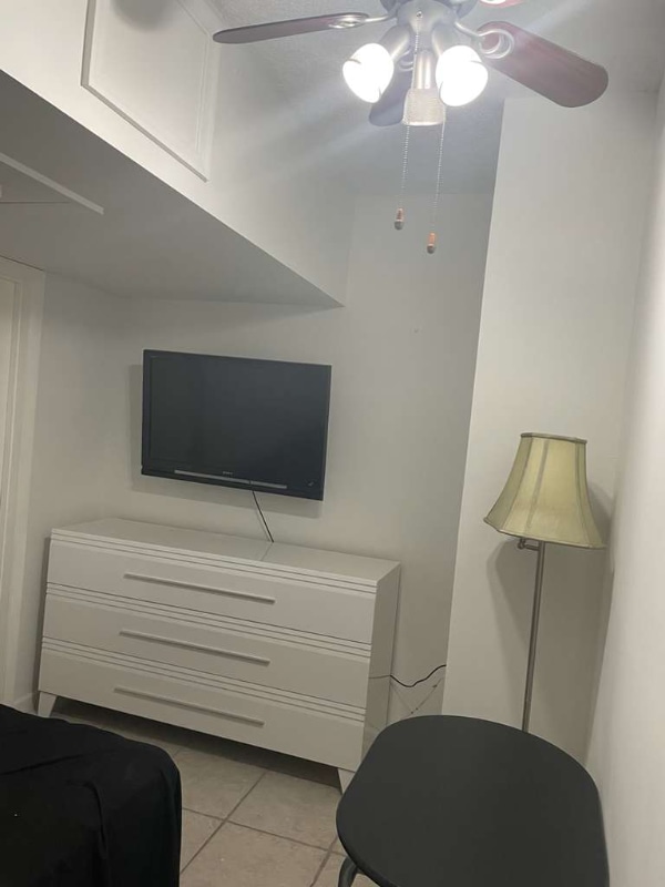 8546 NW 196th Terrace in Hialeah, FL - Building Photo - Building Photo