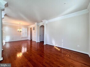 376 Parkview Ave, Unit 10-1035 in Gaithersburg, MD - Building Photo - Building Photo