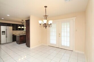 809 Preston Dr in Laredo, TX - Building Photo - Building Photo