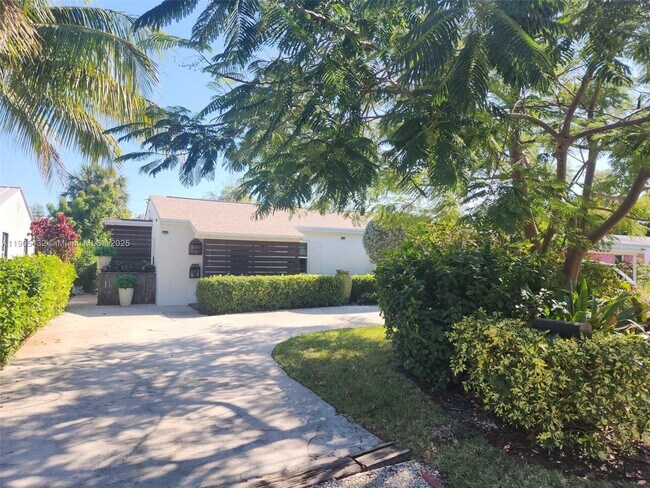 1324 NW 1st Ave in Fort Lauderdale, FL - Building Photo - Building Photo