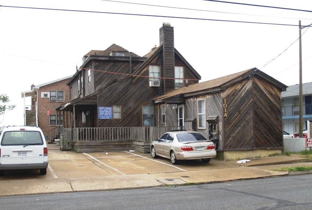 1014 E Ocean View Ave in Norfolk, VA - Foto de edificio