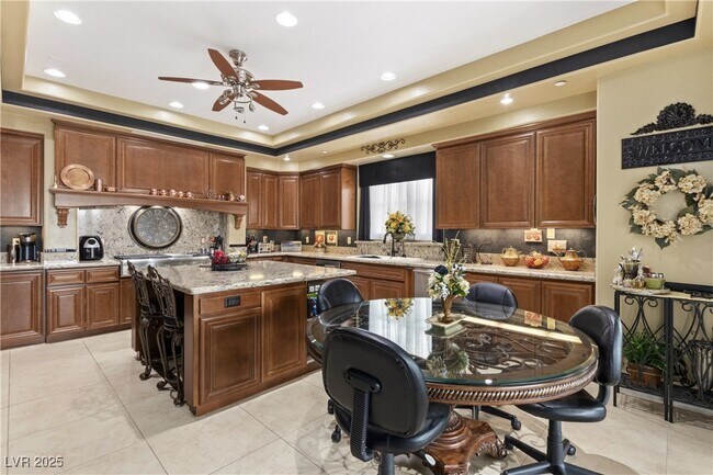 9145 Tesoras Dr in Las Vegas, NV - Building Photo - Building Photo