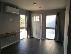 18910 Lassen St, Unit ADU in Northridge, CA - Building Photo - Building Photo