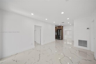 3627 SW 3rd St in Miami, FL - Building Photo - Building Photo