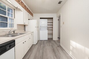 Royal Springs Apartments in Athens, GA - Building Photo