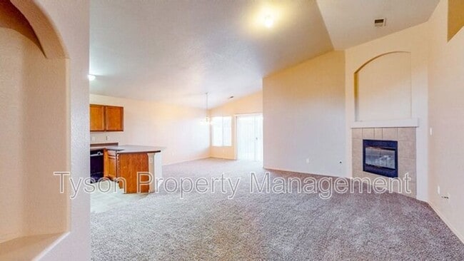 9005 Hidden Spring Ave SW in Albuquerque, NM - Building Photo - Building Photo