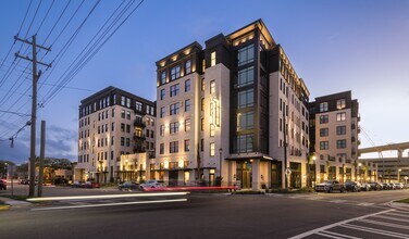 Olmsted Savannah in Savannah, GA - Foto de edificio - Building Photo