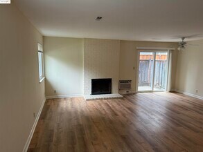 1133 Kottinger Dr-Unit -#1 in Pleasanton, CA - Building Photo - Building Photo