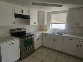 1433 Brightwell Dr in Holiday, FL - Building Photo - Building Photo