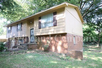 3635 W Big Bend Dr in Memphis, TN - Building Photo - Building Photo