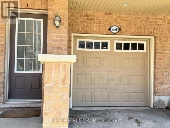 2530 Rosedrop Path in Oshawa, ON - Building Photo - Building Photo