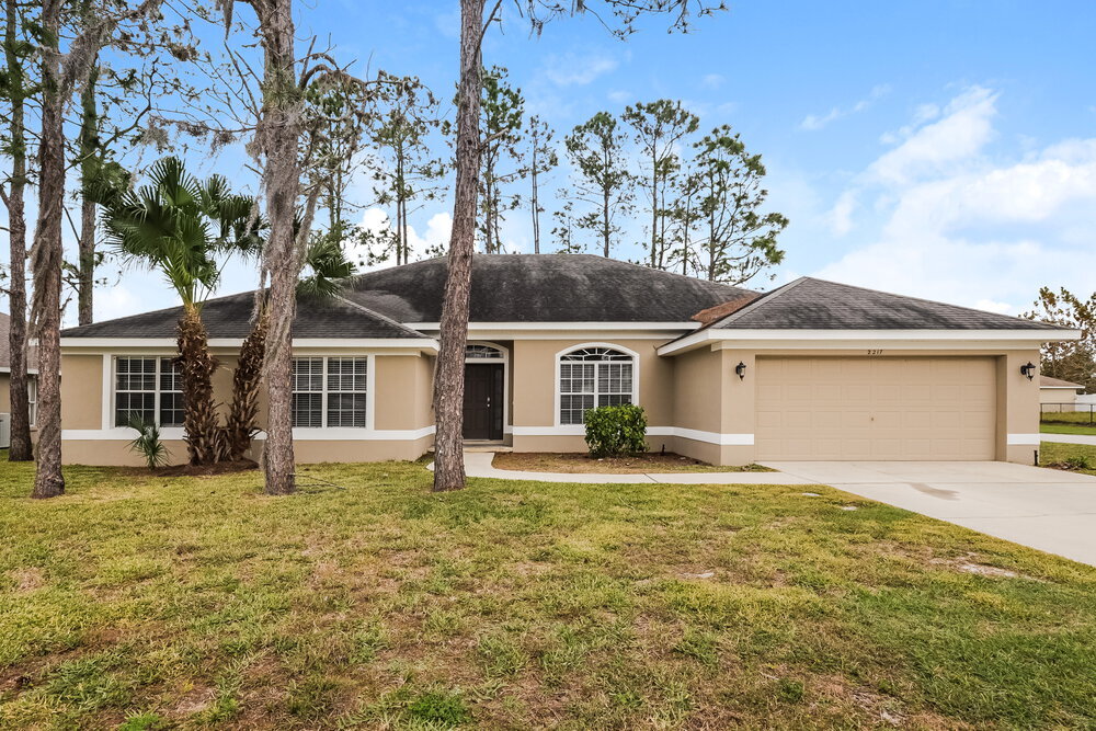 2217 Sweet Bay Dr in Lakeland, FL - Building Photo