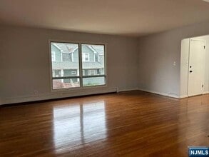 784 Bergen Blvd in Ridgefield, NJ - Building Photo - Building Photo