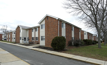 Lloyd Manor Apartments in Long Branch, NJ - Building Photo - Building Photo