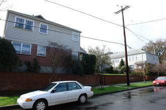 2480 NW Quimby St in Portland, OR - Building Photo - Building Photo