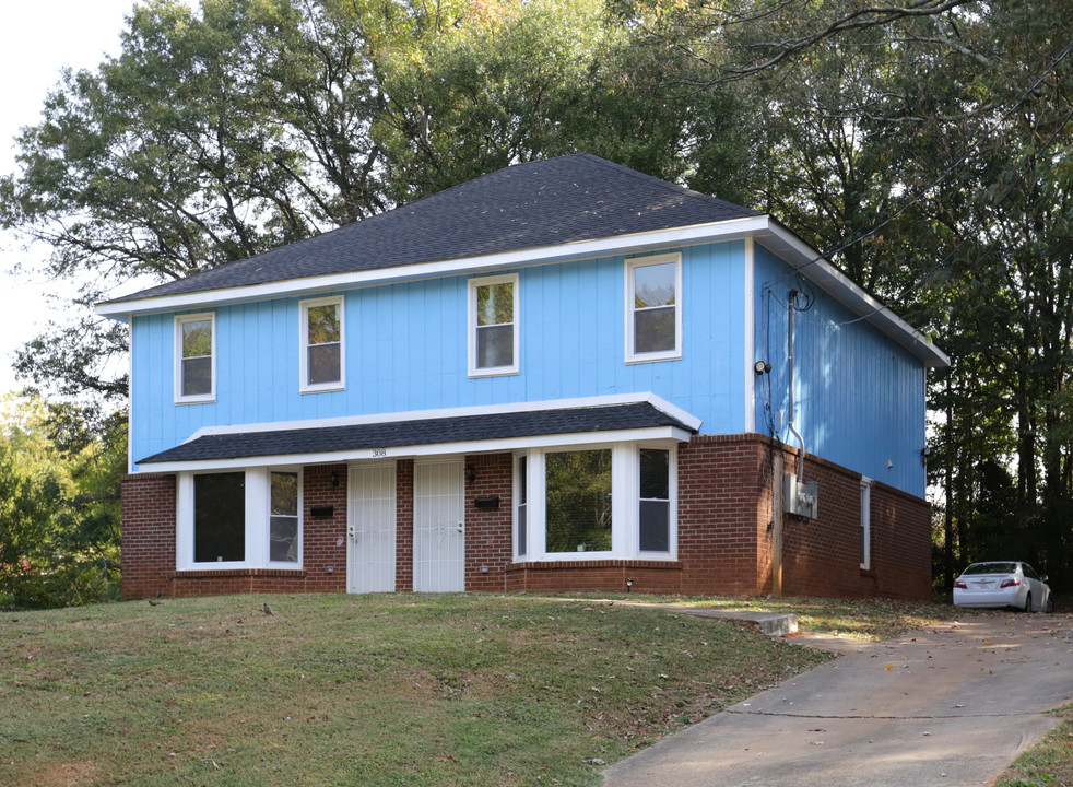 308 Holderness St SW in Atlanta, GA - Building Photo