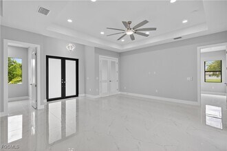 801 Douglas Ave N in Lehigh Acres, FL - Building Photo - Building Photo