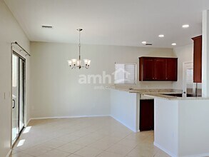 7558 E Majestic Palm Ln in Tucson, AZ - Building Photo - Building Photo