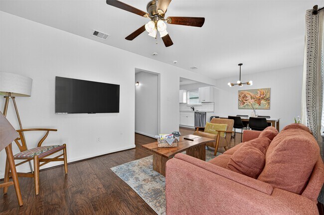 2212 Rosewood St in Houston, TX - Foto de edificio - Building Photo