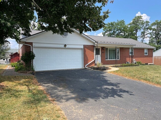 property at 113 E Clearview Dr