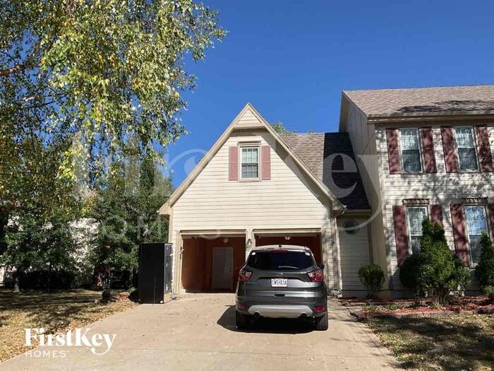 8533 N Overland Dr in Kansas City, MO - Building Photo