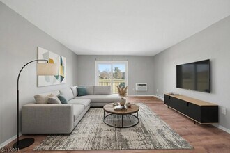 807 Eves Dr in Hillsborough Township, NJ - Building Photo - Building Photo