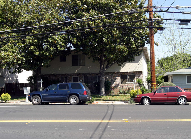 Magnolia Gardens in San Jose, CA - Building Photo - Building Photo