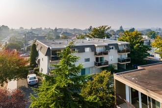 Graham House Apartments in Victoria, BC - Building Photo - Building Photo