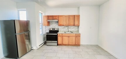 589 59th St in West New York, NJ - Building Photo - Building Photo
