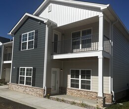 Bishop Place Apartments in La Grange, KY - Building Photo - Building Photo