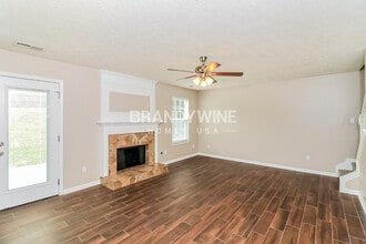 3801 Wexford Dr in Douglasville, GA - Foto de edificio - Building Photo