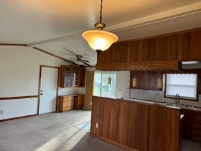 11328 Rio Vista Ave in Leo, IN - Foto de edificio - Building Photo