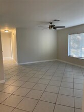 1575 NE 47th St in Oakland Park, FL - Building Photo - Building Photo