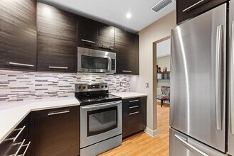 2451 SW 82nd Ave, Unit 310 in Davie, FL - Foto de edificio - Building Photo