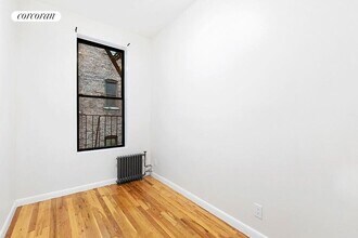 1268 Amsterdam Ave in New York, NY - Building Photo - Building Photo