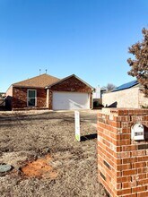 6003 Fox Run Way in Oklahoma City, OK - Building Photo - Building Photo